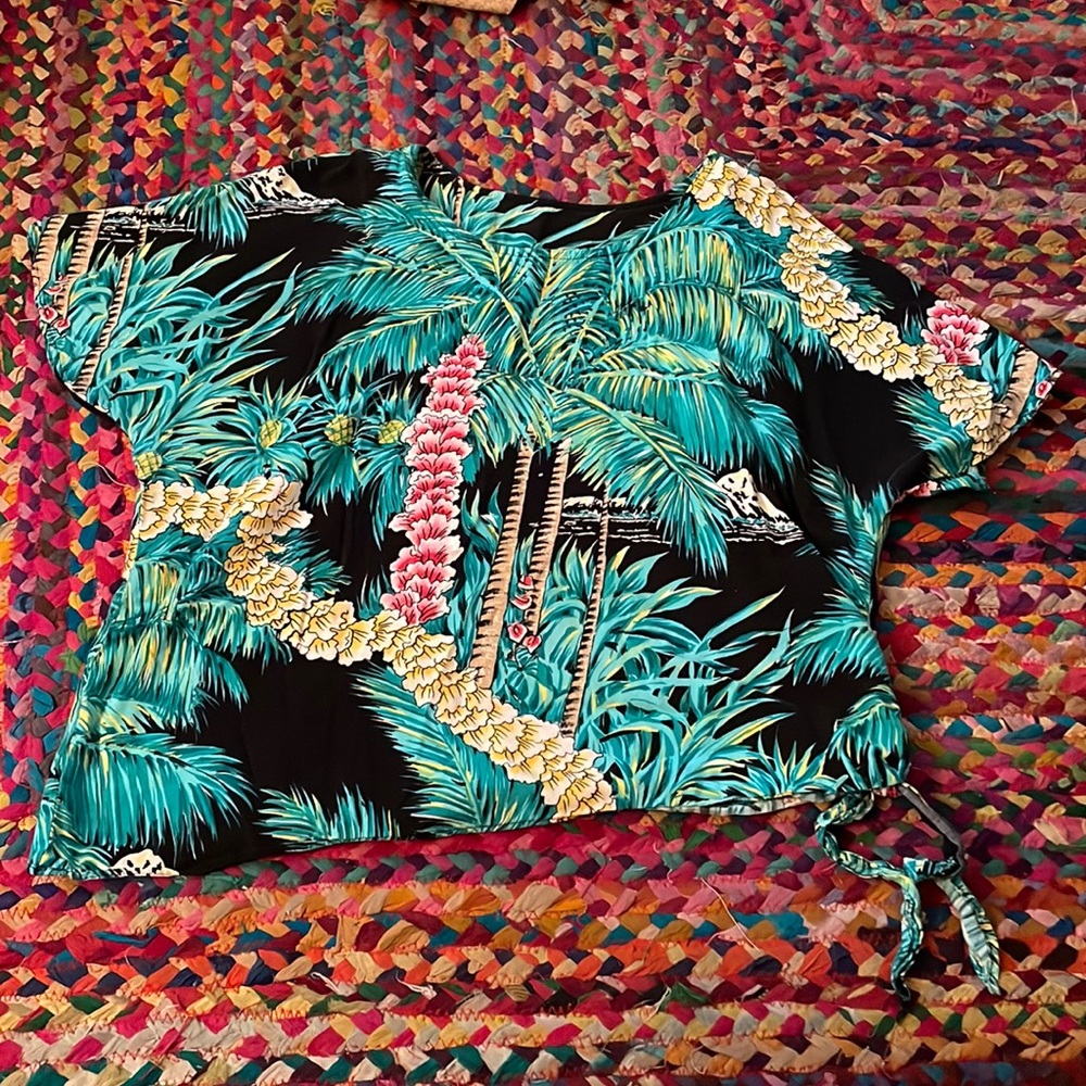 Vintage Hawaiian/Island asymmetrical Top